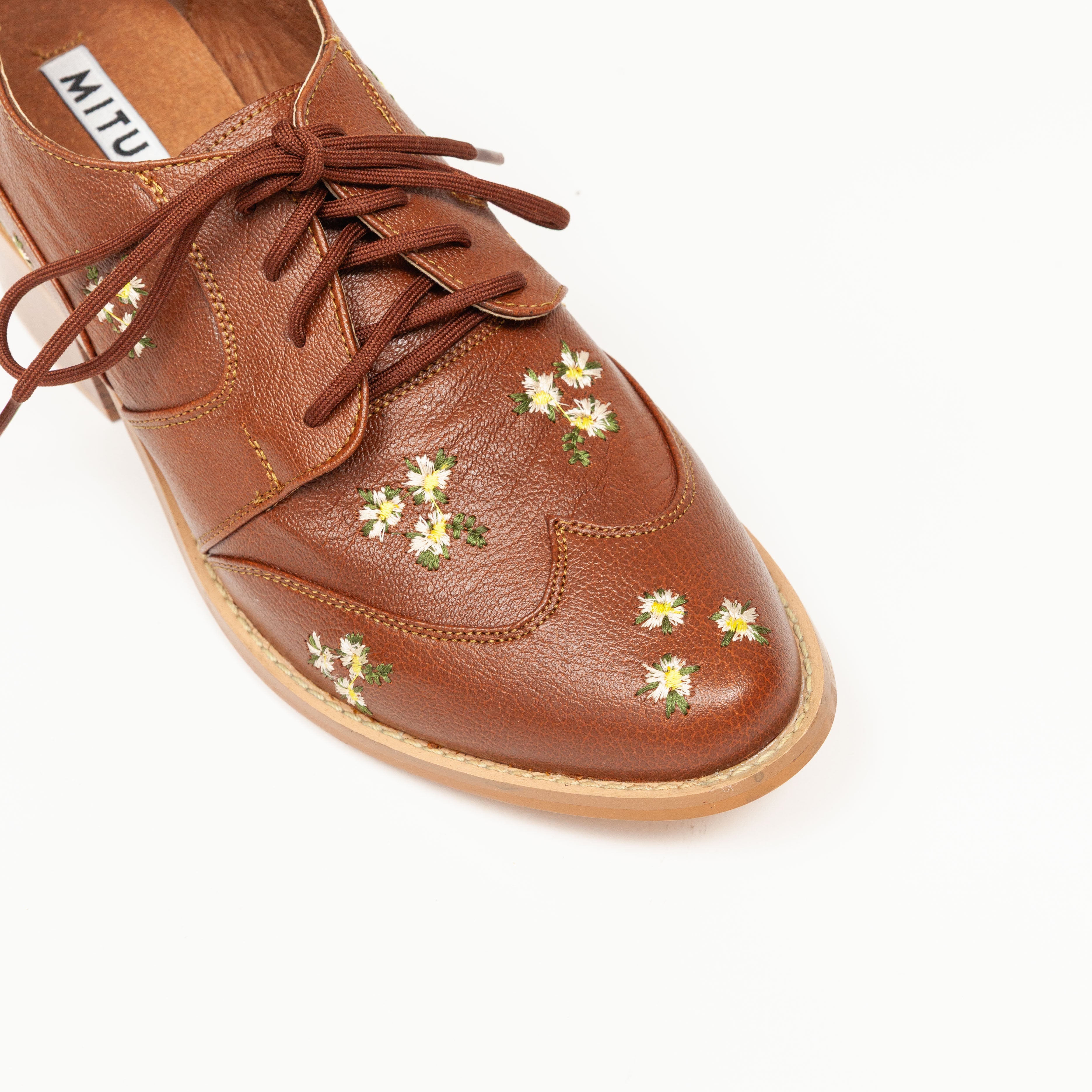 Nuevo - Leonor café flores