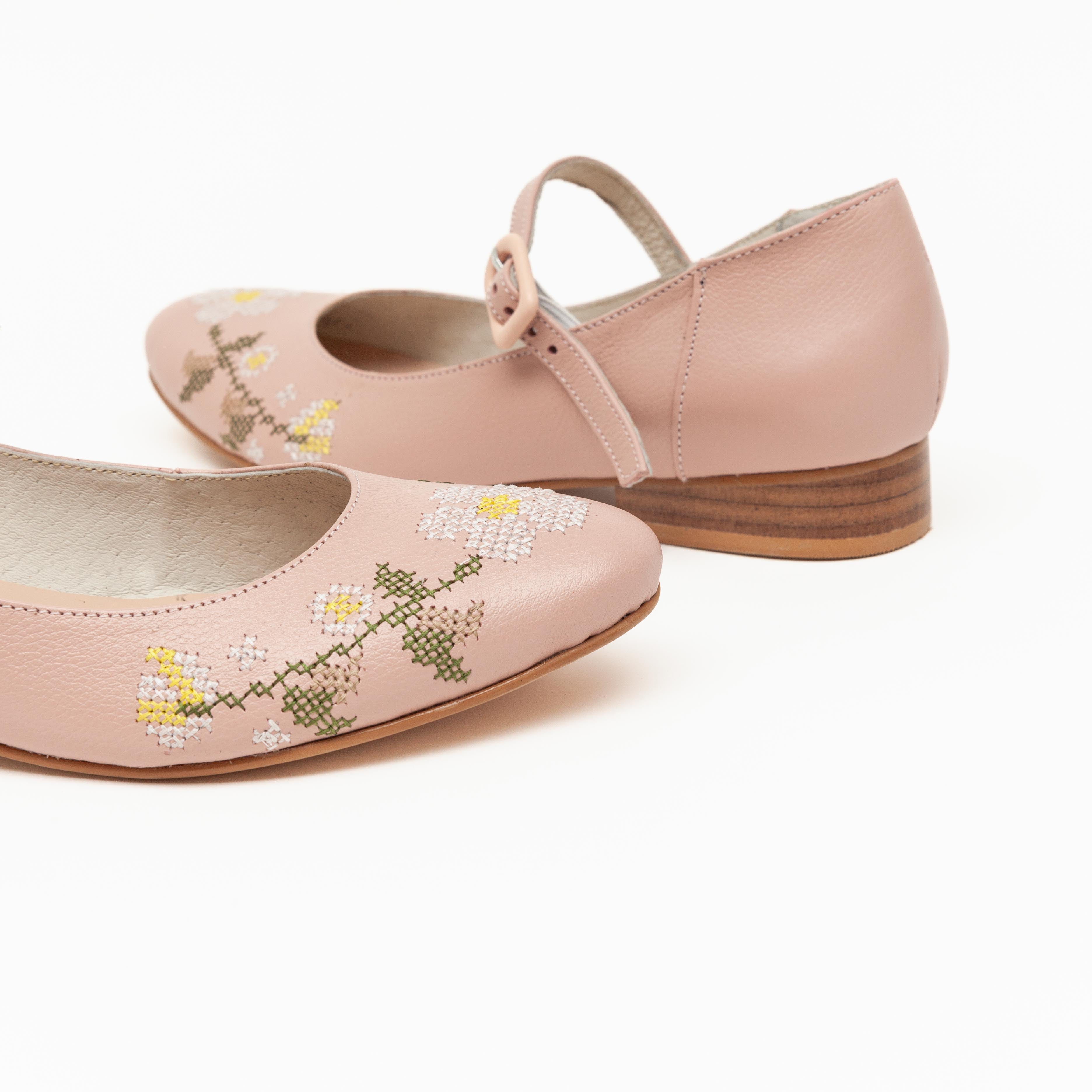 Lola Rosa flores bordado