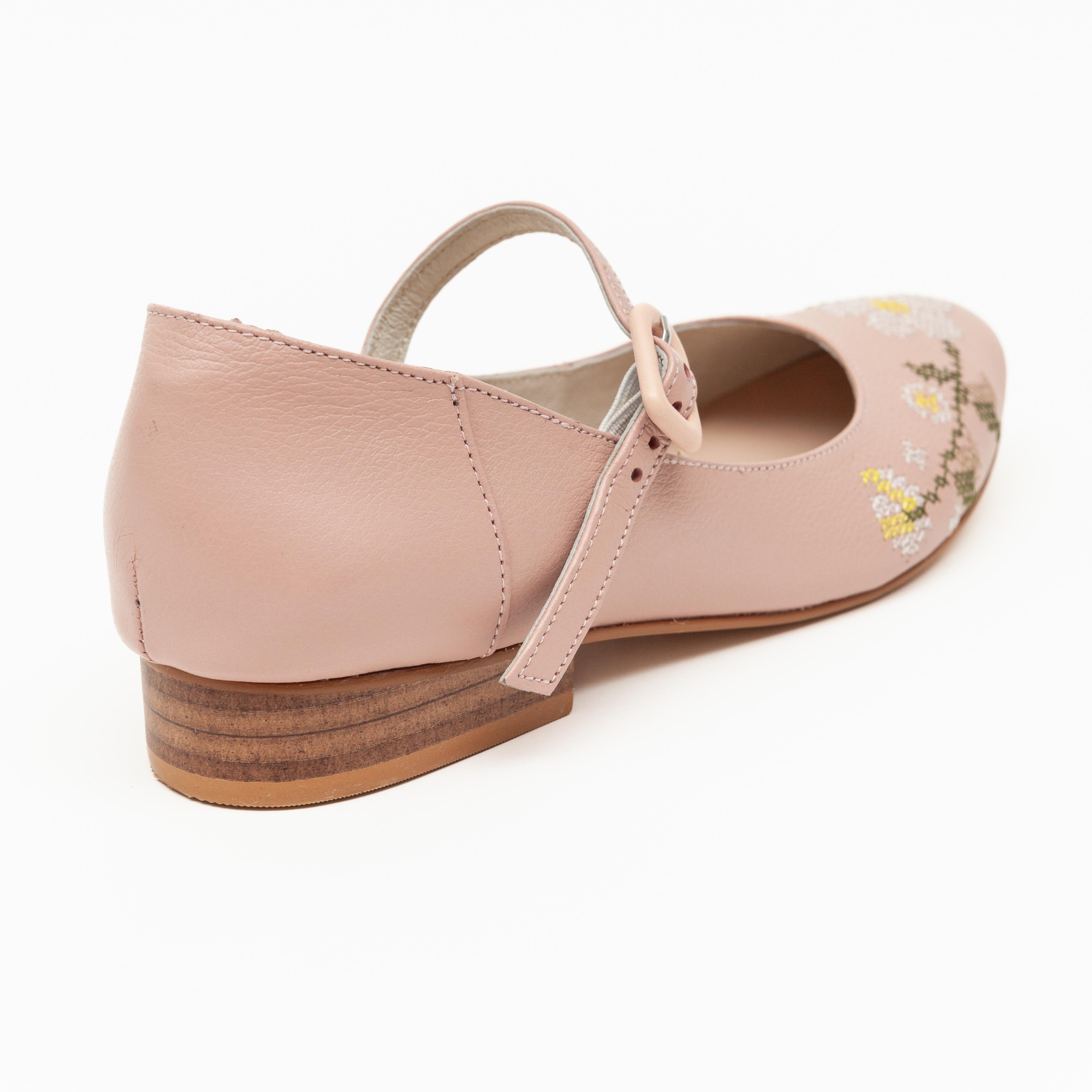 Lola Rosa flores bordado