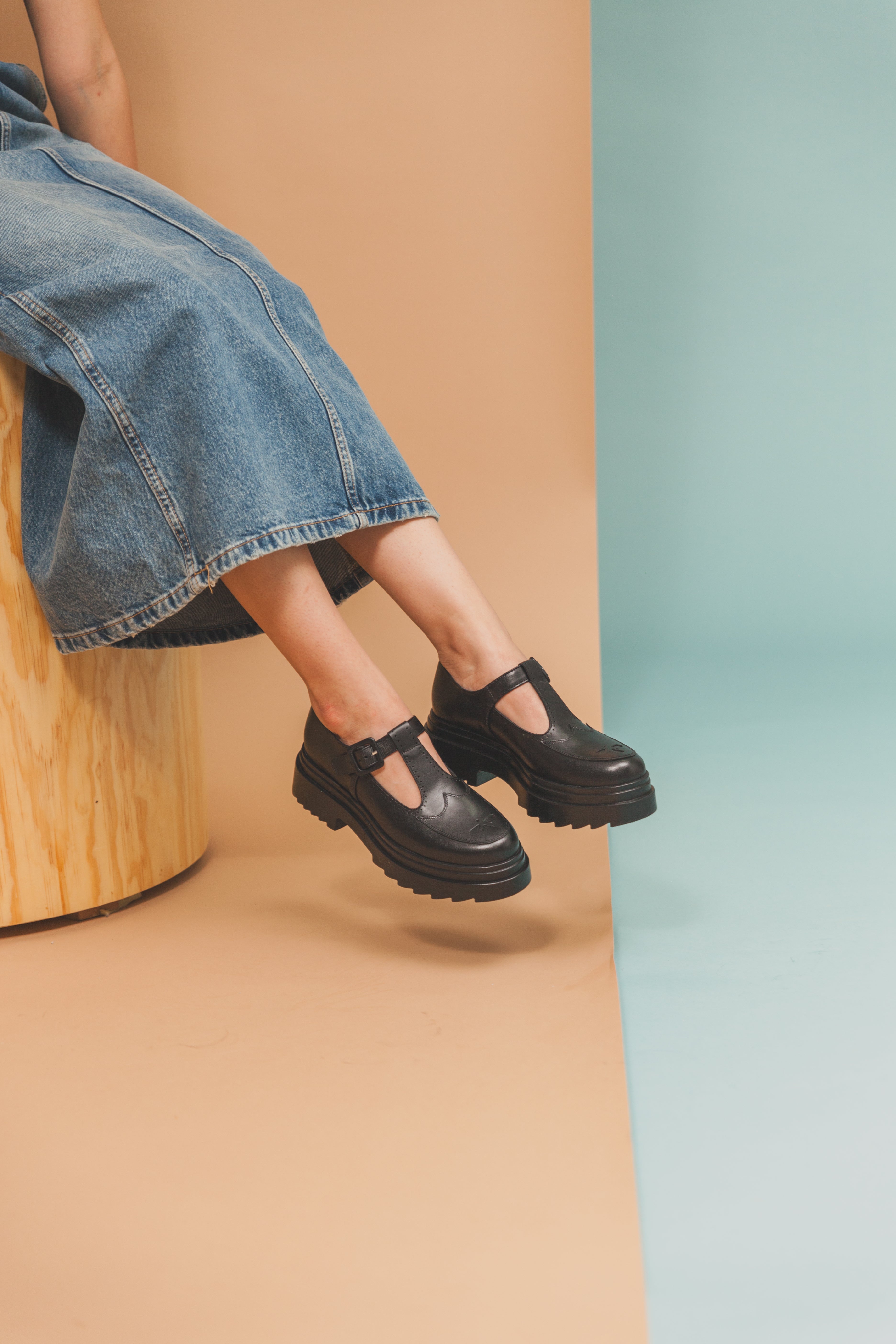 Ileana plataforma negro