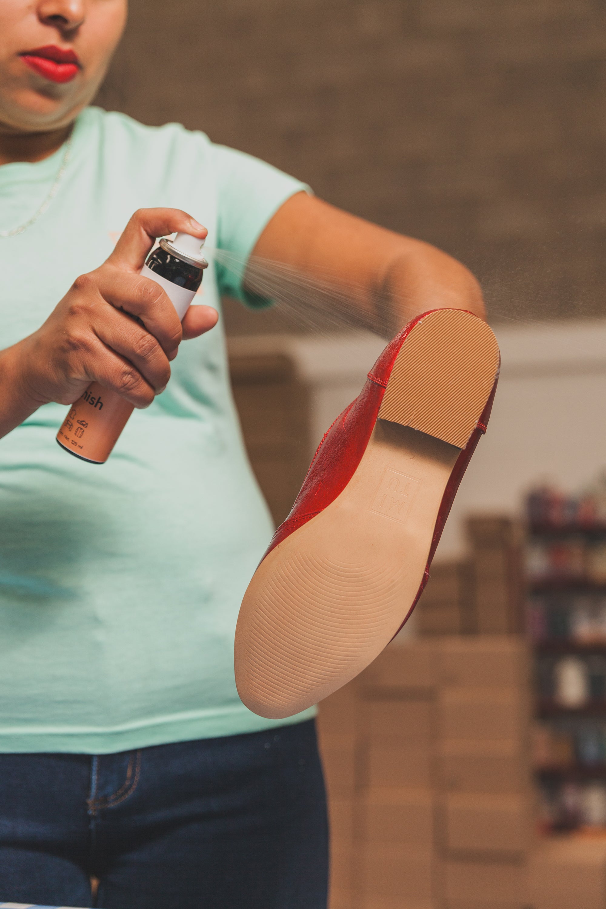 Abrillantador para piel y textil