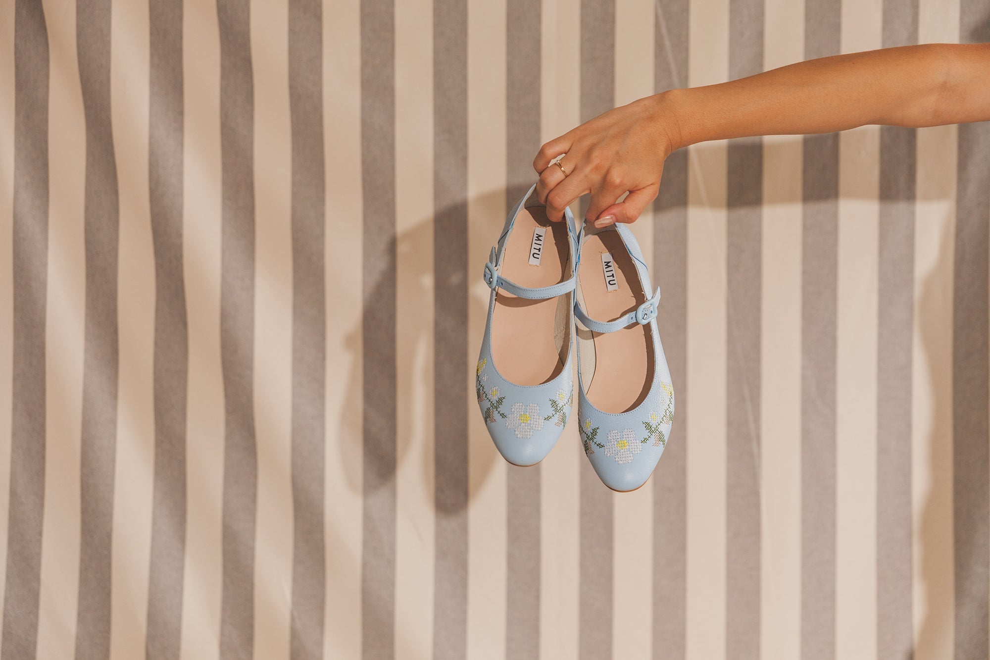 Al trabajo/escuela con MITU 😎✨