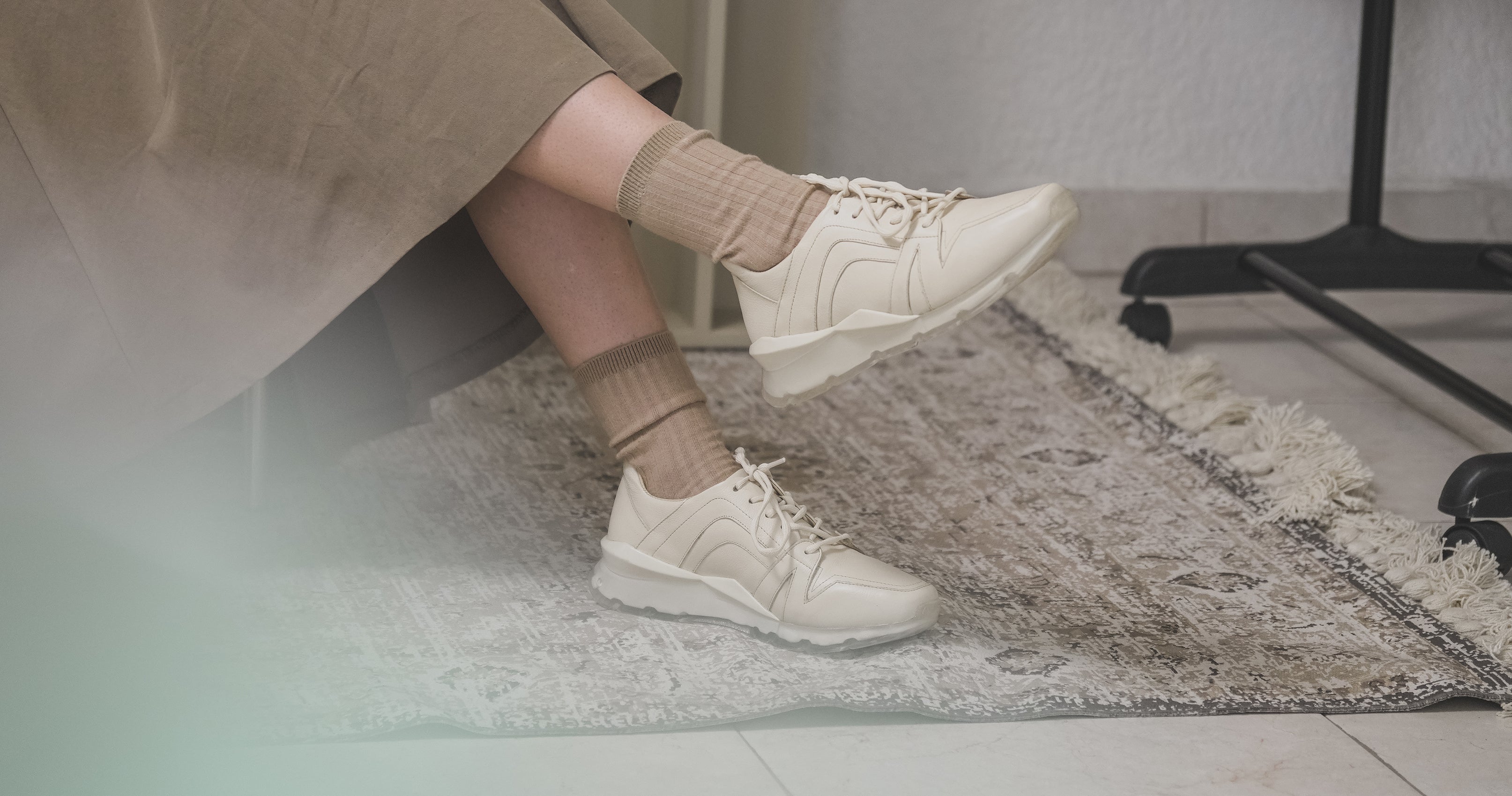 Tenis cómodos de piel para mujer