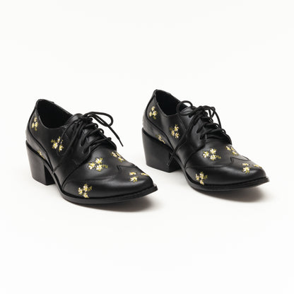 Leonor negro con flores