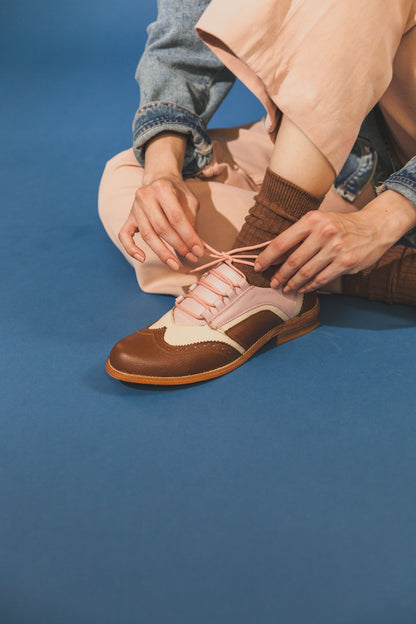 Emilia café con rosa