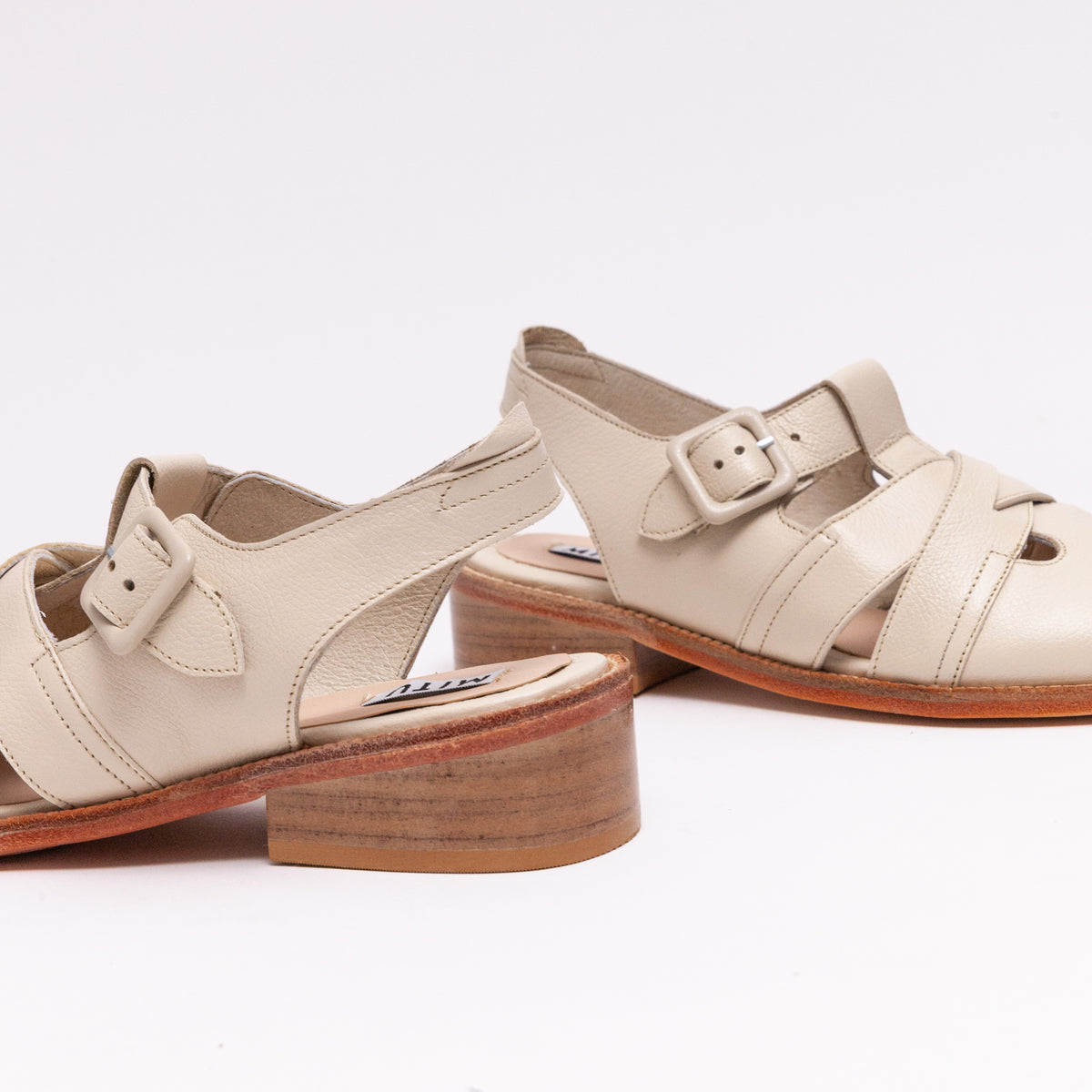 Vera Beige
