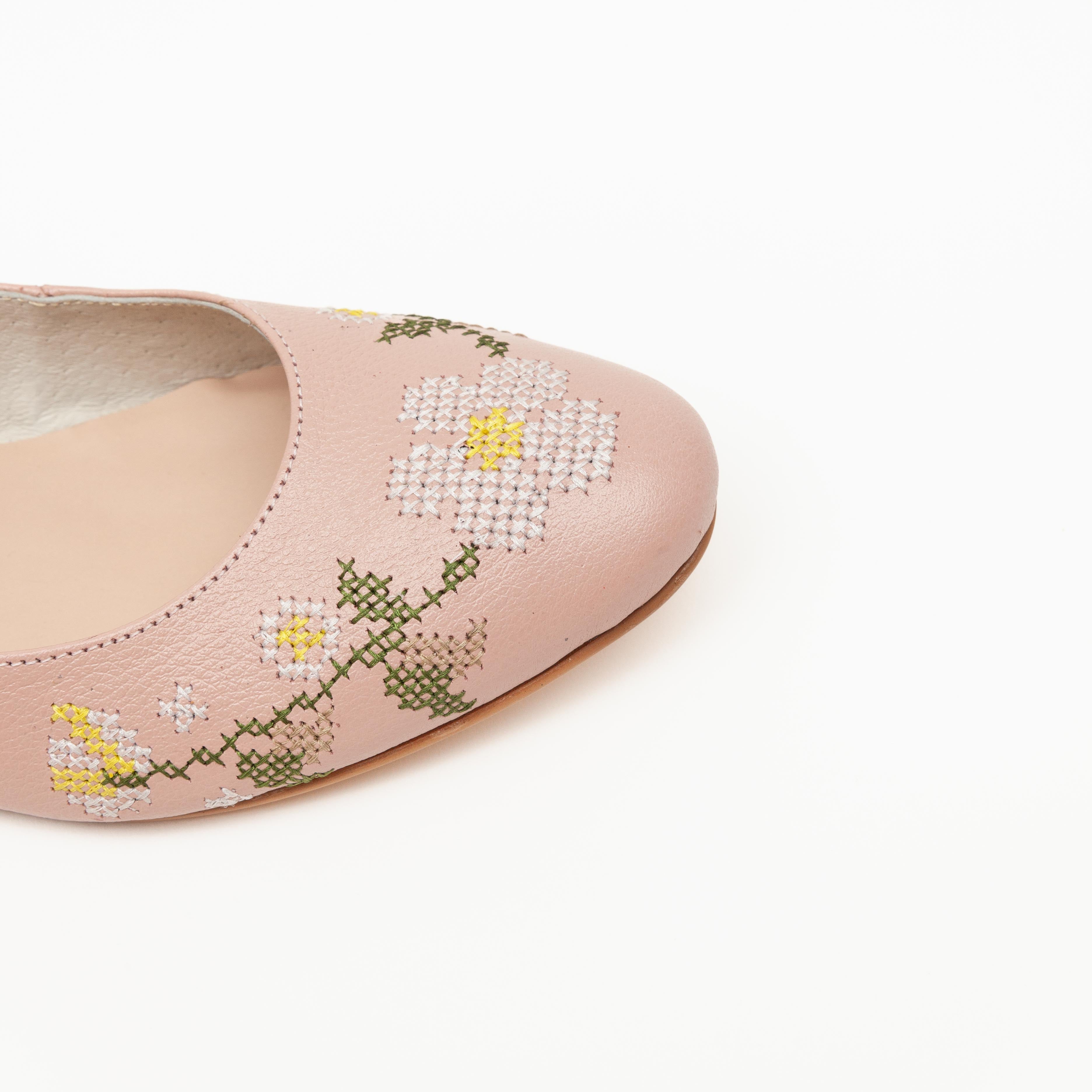 Lola Rosa flores bordado