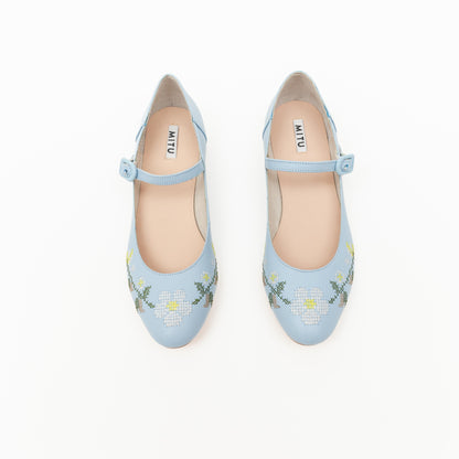 Lola Azul flores bordado