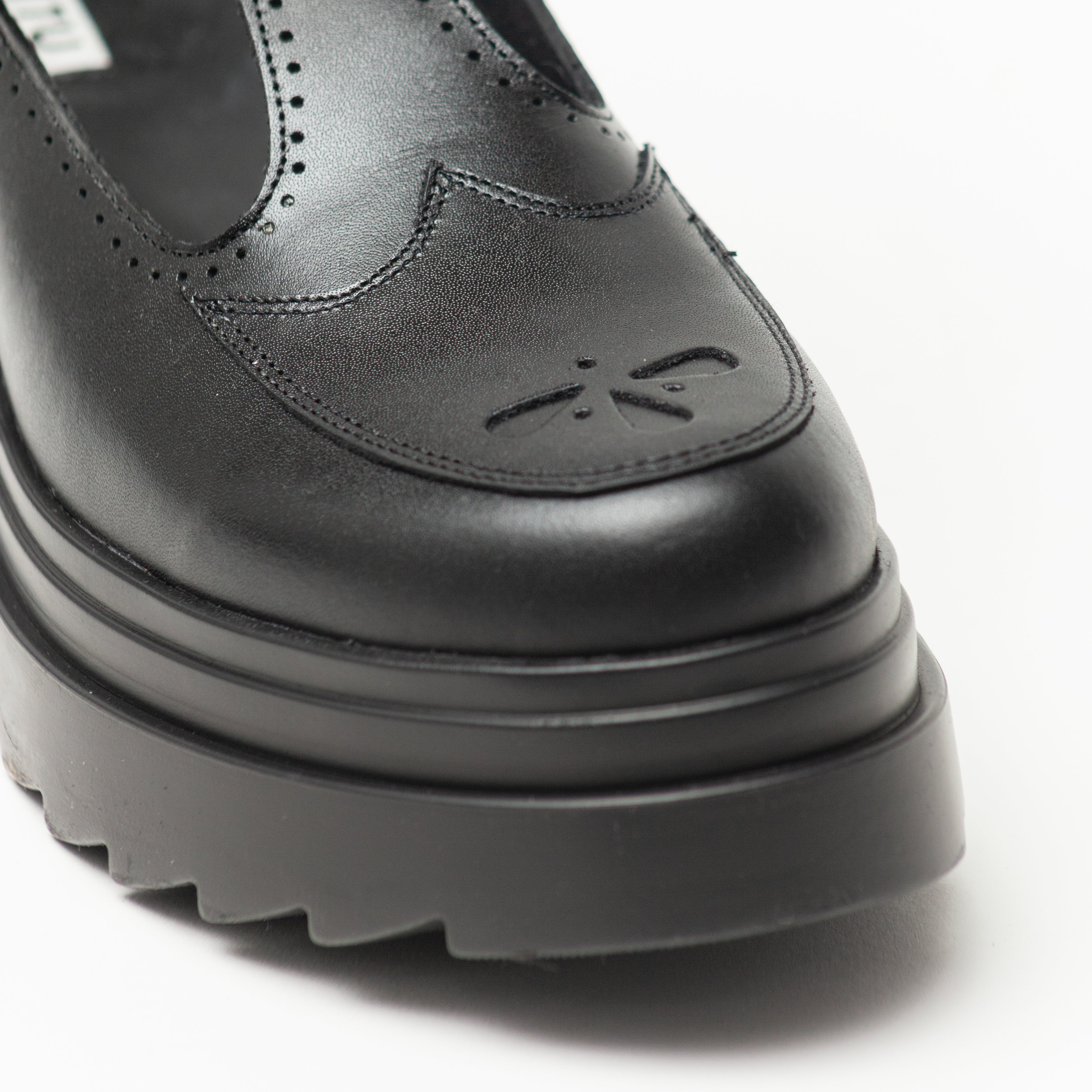 Ileana plataforma negro