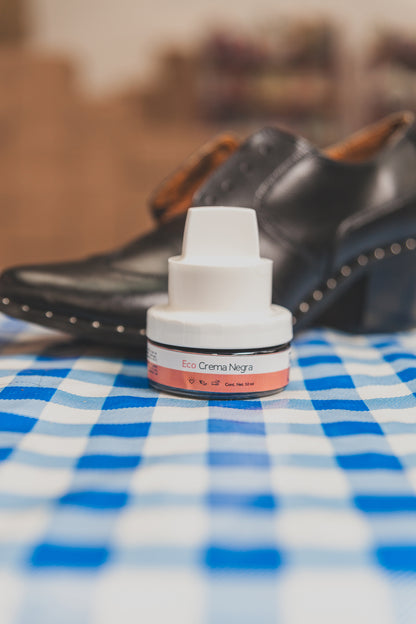 Eco crema autobrillante con esponja para Negro