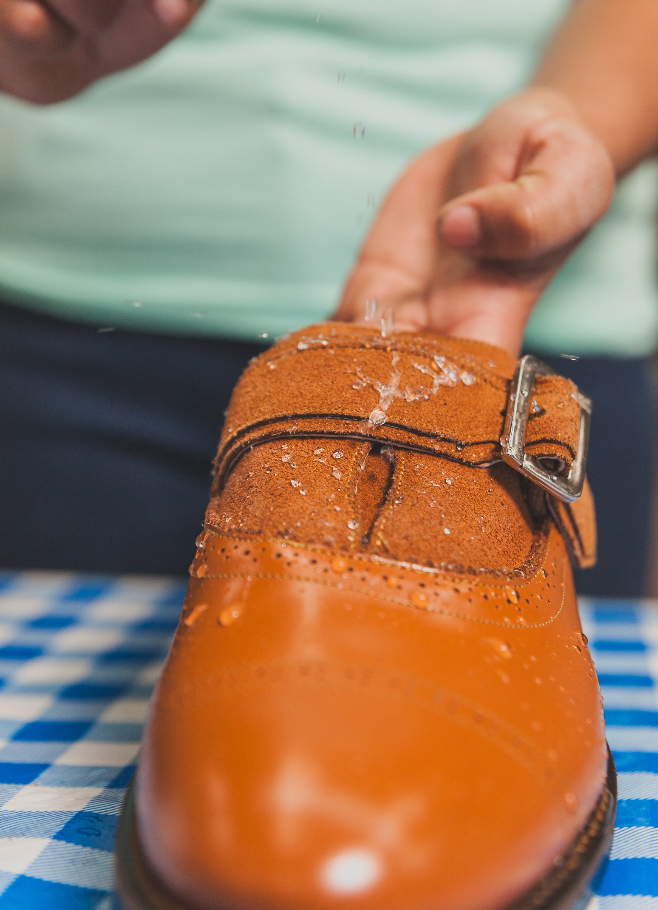 Repelente para gamuza y nobuk