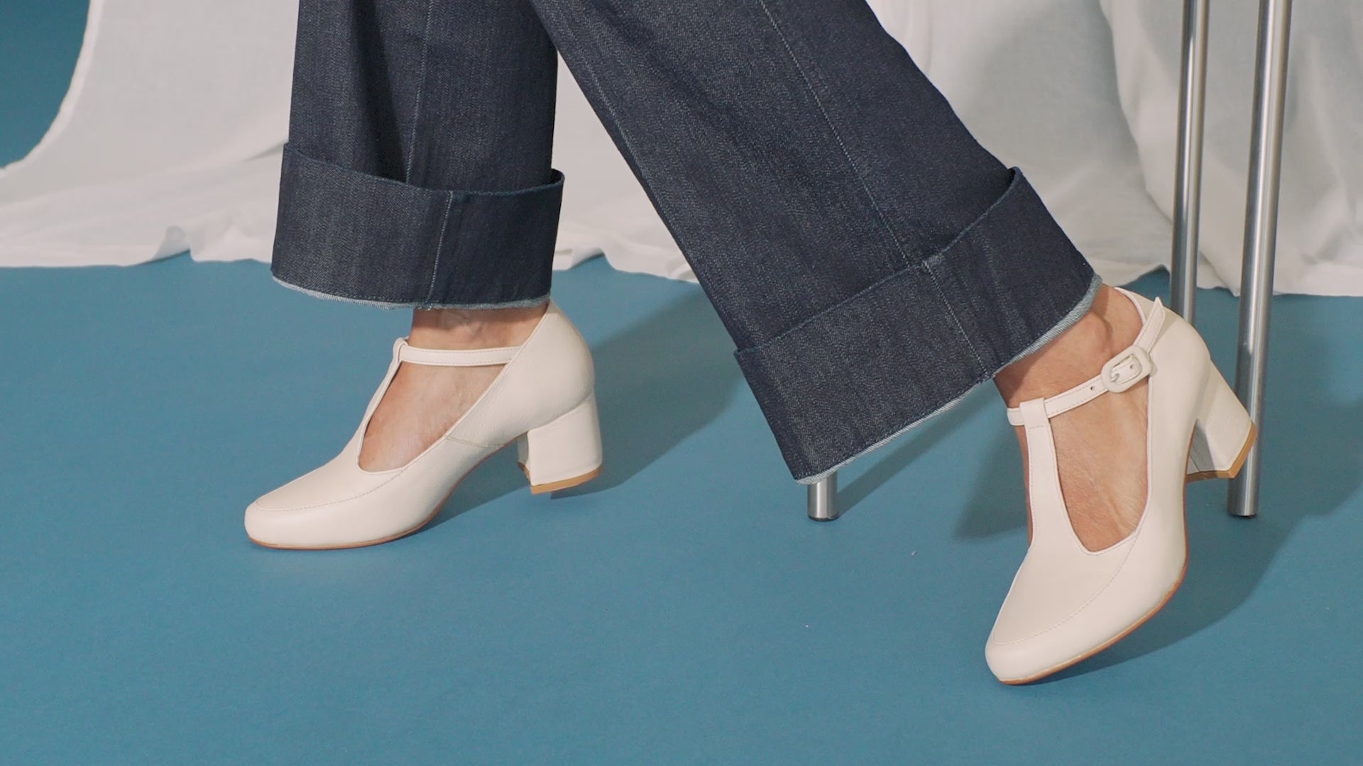 Cargar video: Zapatos de mujer